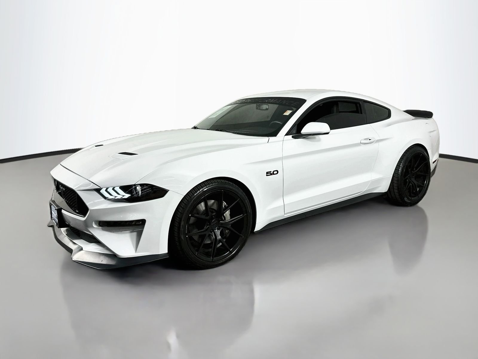 Used 2019 Oxford White Ford GT image 4