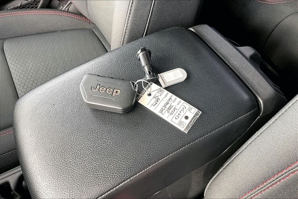 Used 2022 Gray Jeep Rubicon image 10