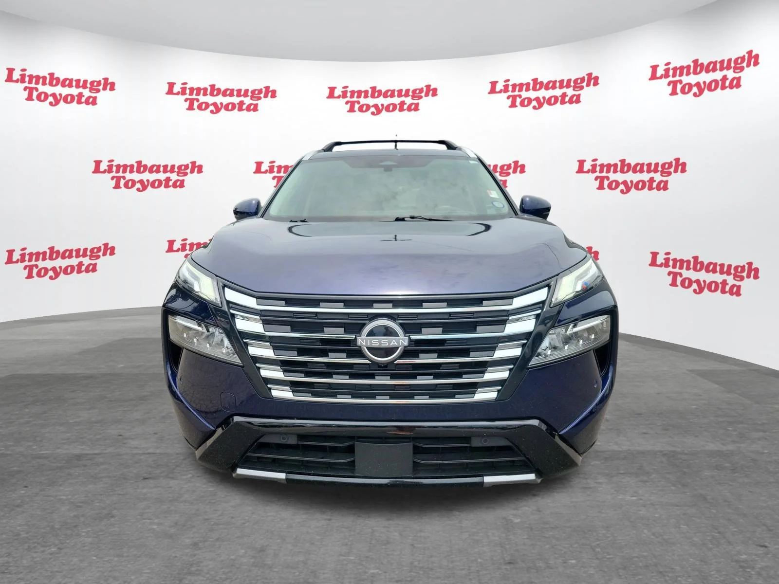Used 2025 Deep Ocean Blue Pearl Nissan Platinum image 21