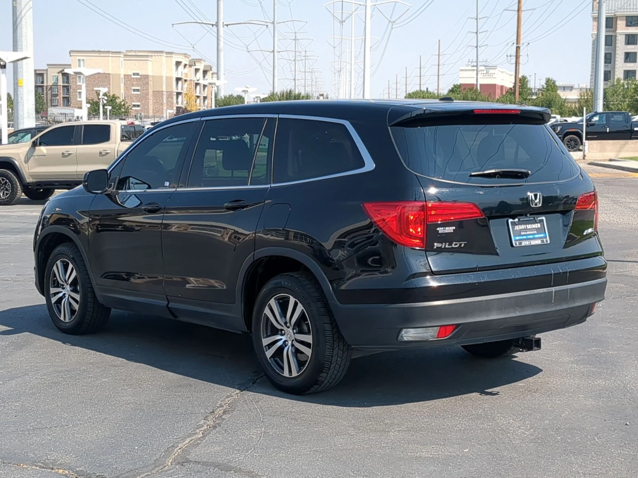 Used 2017 Modern Steel Metallic Honda EX-L image 3