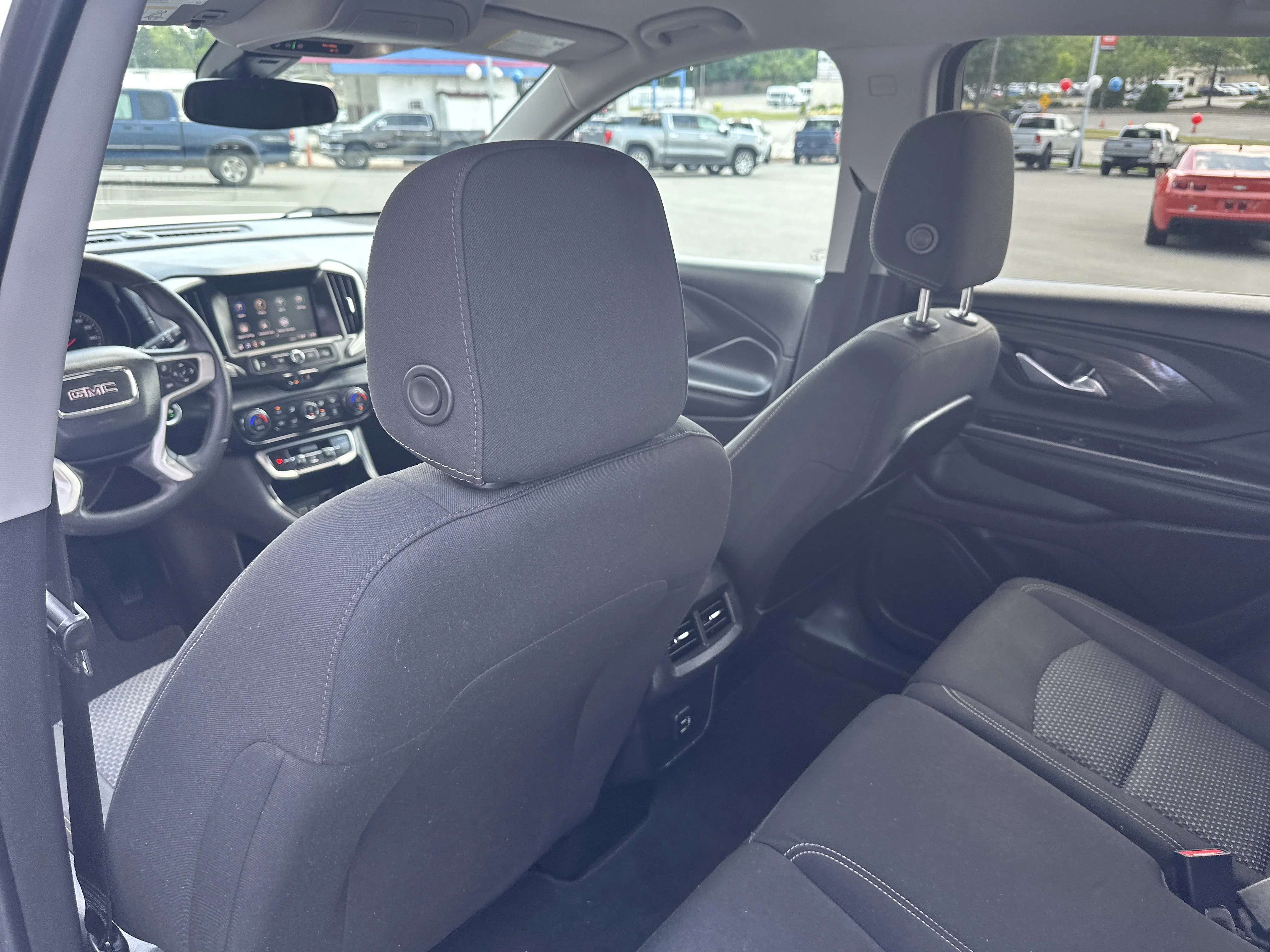 Used 2022 Quicksilver Metallic GMC SLE image 18