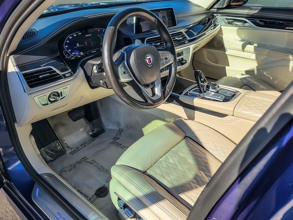 2022 BMW B7 - Image 8