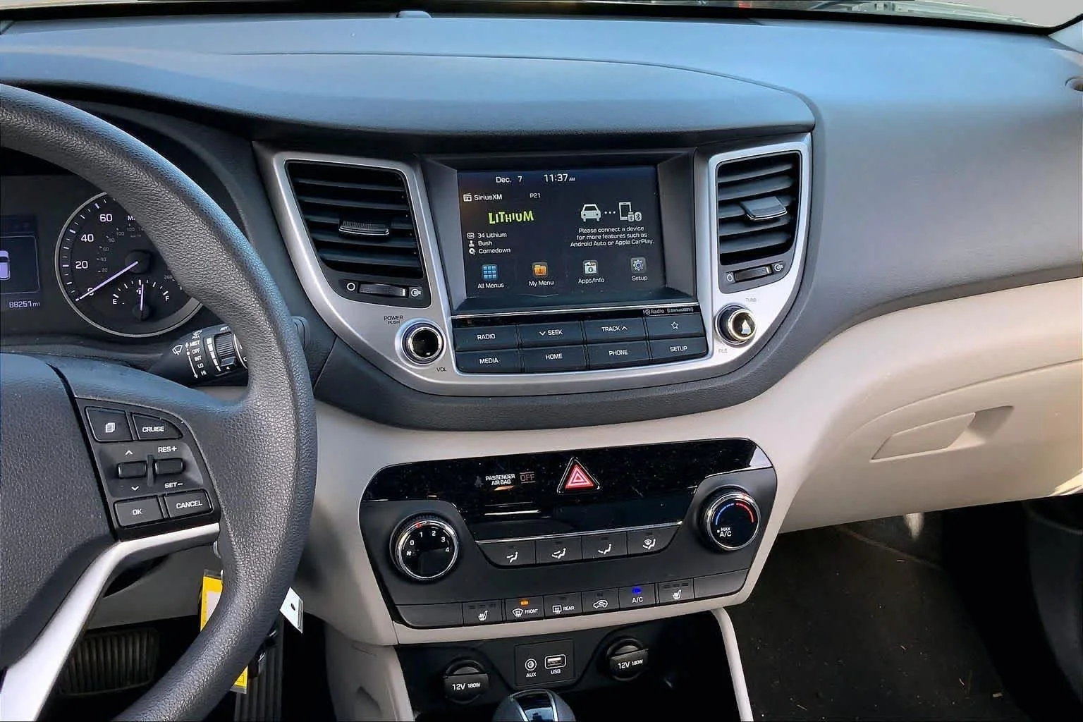 Used 2018 Coliseum Gray Hyundai SEL image 7