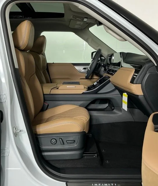 New 2026 White INFINITI LUXE image 29