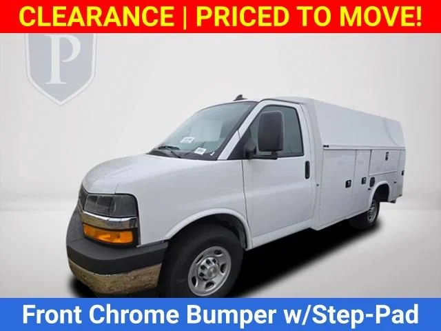 New 2025 Summit White Chevrolet 1WT image 10