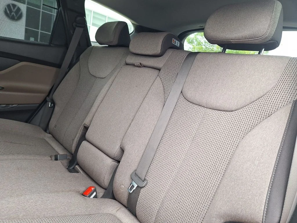 Used 2023 Black Hyundai SEL Convenience image 25
