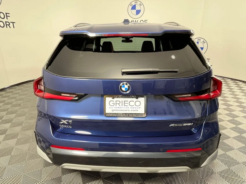 Used 2024 Phytonic Blue Metallic BMW xDrive28i image 10