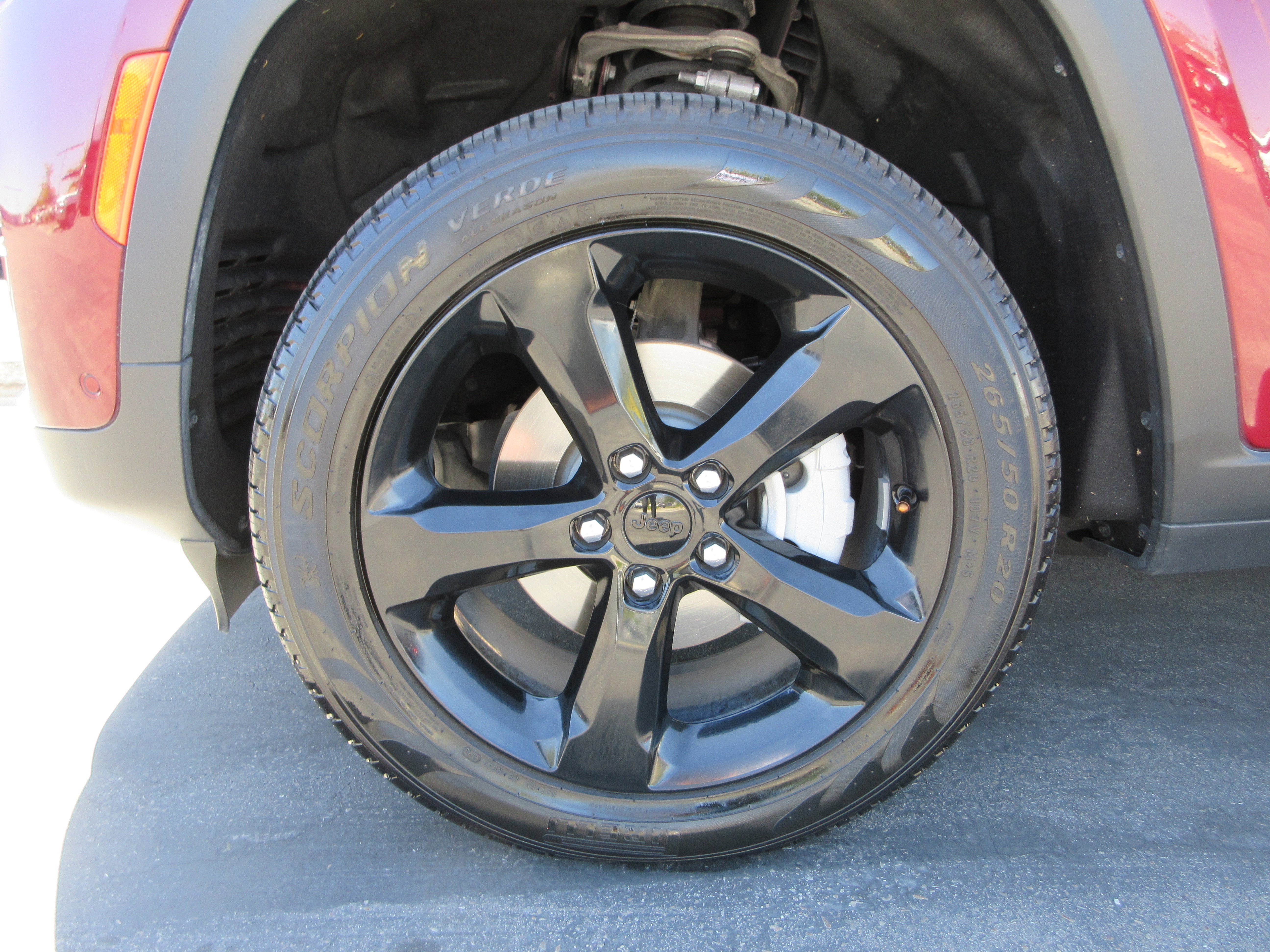 Used 2024 Velvet Red Pearlcoat Jeep Limited image 53