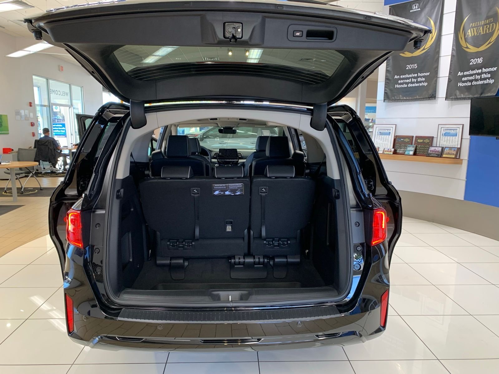 2026 Honda Odyssey Touring - Photo 39