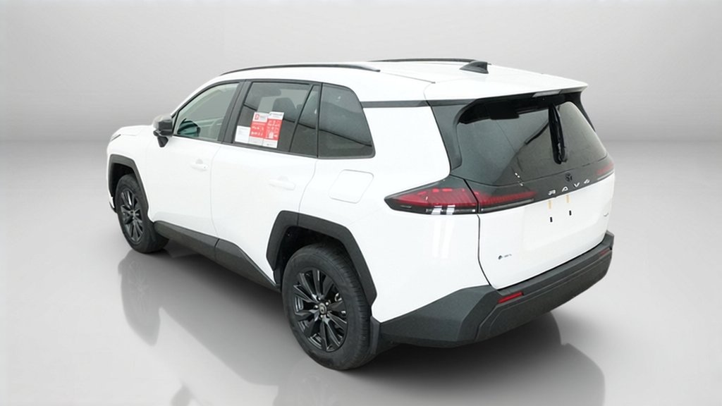 New 2026 Ice Cap Toyota XLE Premium image 14
