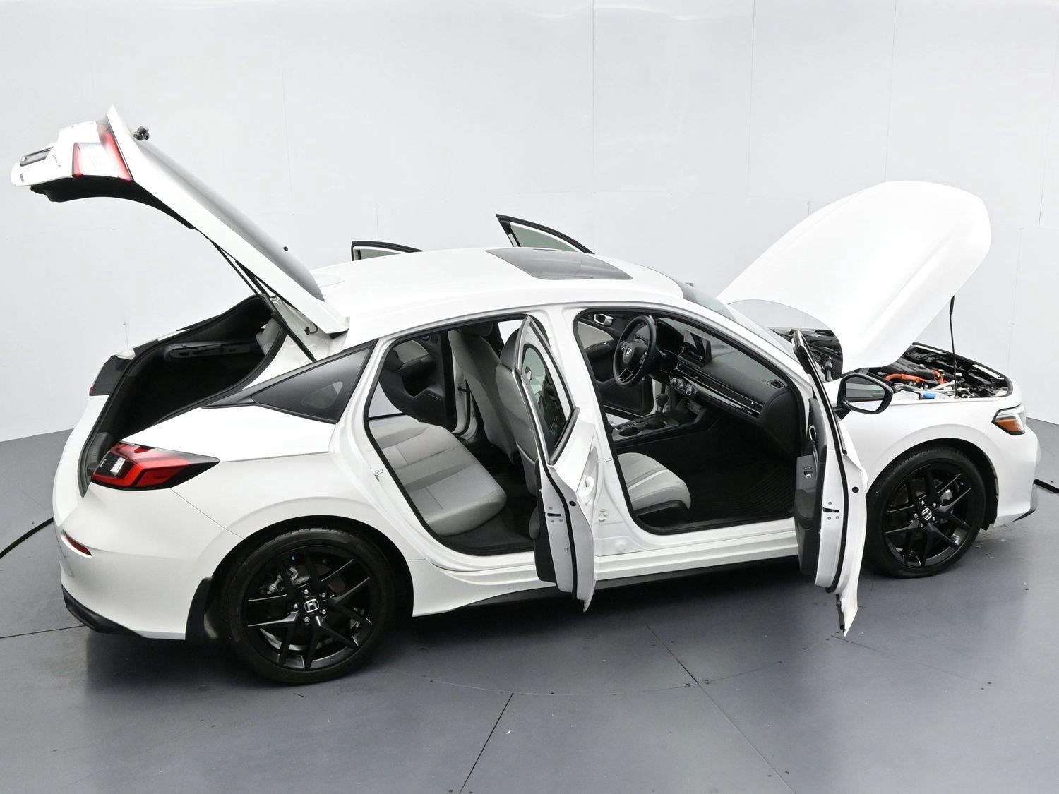 Used 2025 Platinum White Pearl Honda Sport image 37