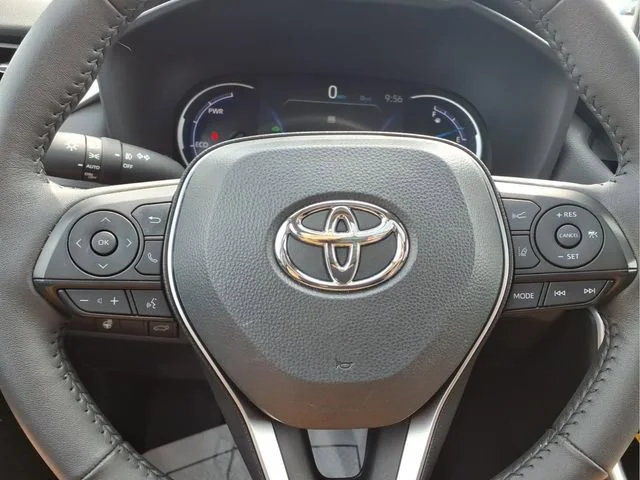 Used 2024 Gray Toyota XLE Premium image 9