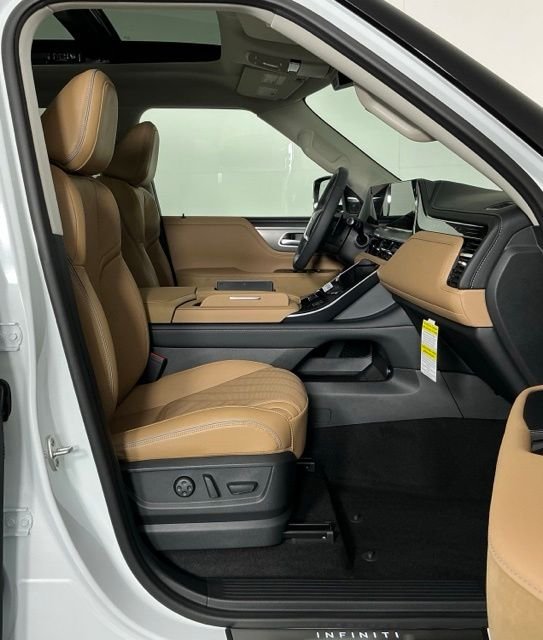 New 2026 RADIANT WHITE INFINITI Luxe 2WD image 29