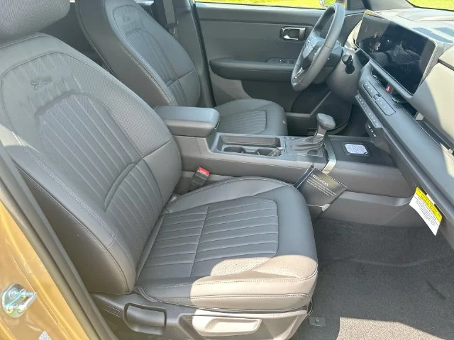 New 2027 Terrain Brown / Black Roof Kia X-Line S image 33