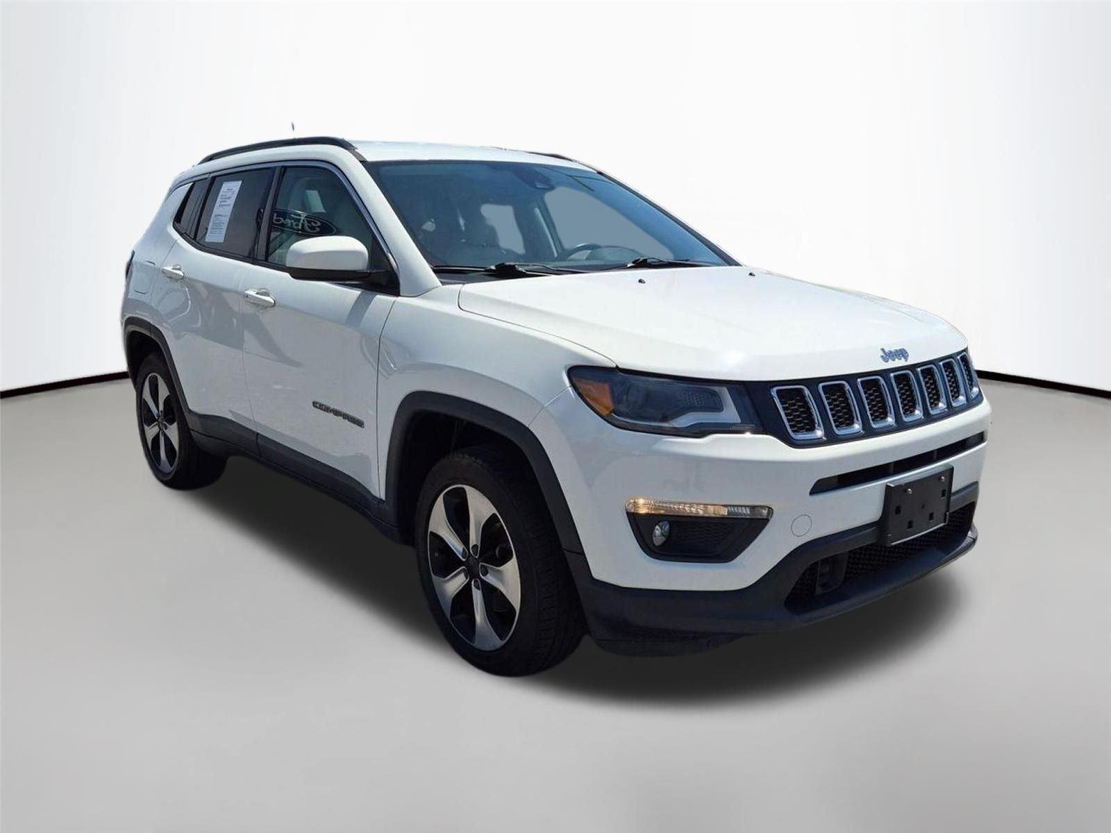 Used 2018 White Clearcoat Jeep Latitude image 3