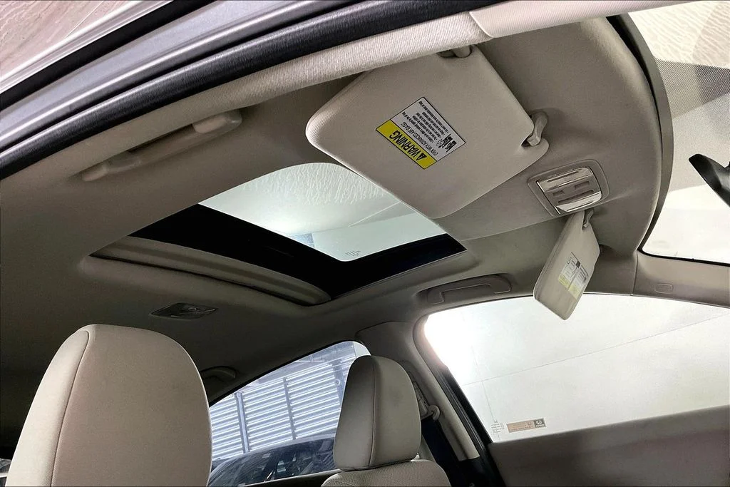 Used 2018  Honda EX image 28