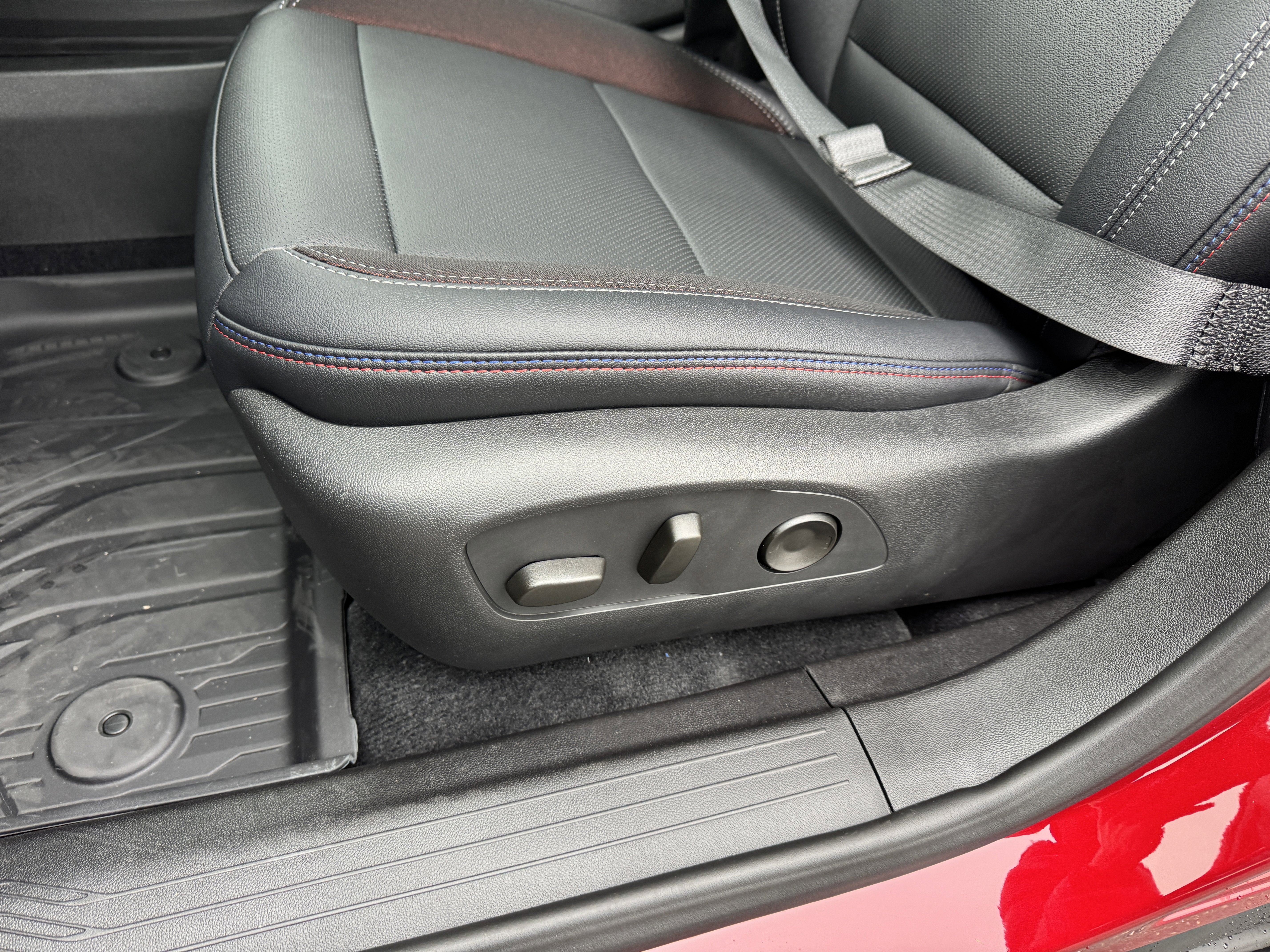 2026 Chevrolet Equinox EV RS - Photo 13