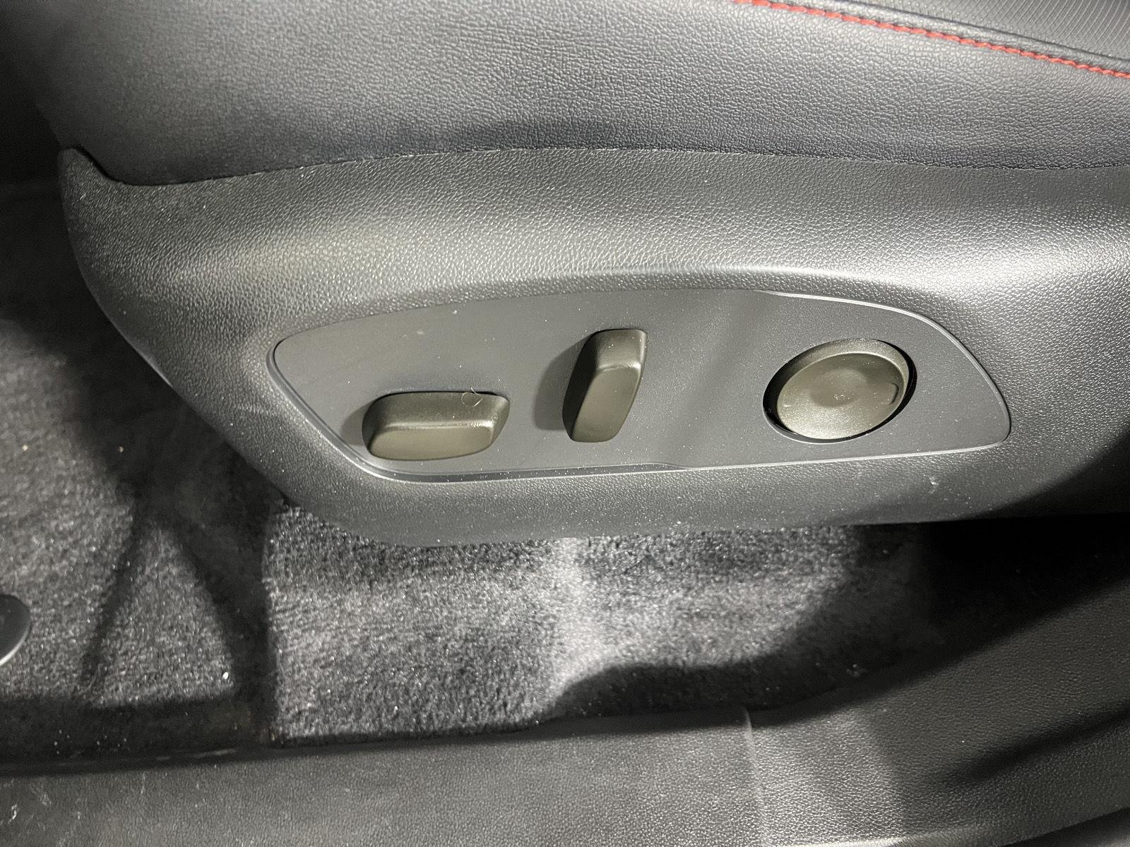 Used 2026 Sandstone Gray Chevrolet AWD Z71 image 20