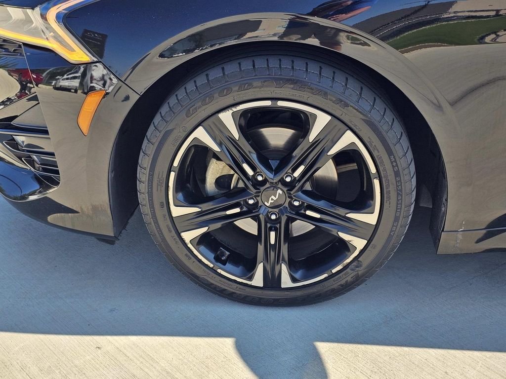 Used 2022 Black Kia GT-Line image 7