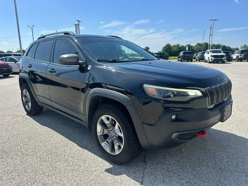 Used 2019 Diamond Black Crystal Pearlcoat Jeep Trailhawk 4x4 image 8
