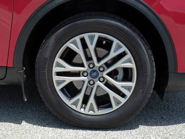 Certified Used 2022 Red Metallic Ford SEL image 11