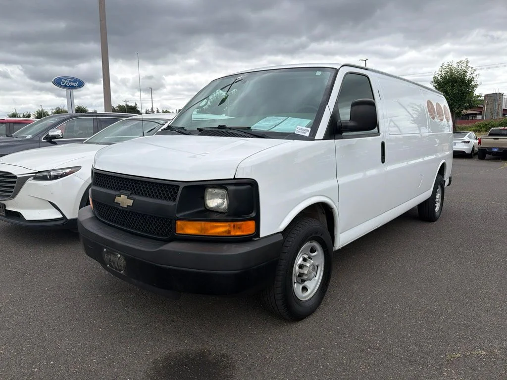 2013 Chevrolet Express 3500 Extended Work Van's photo