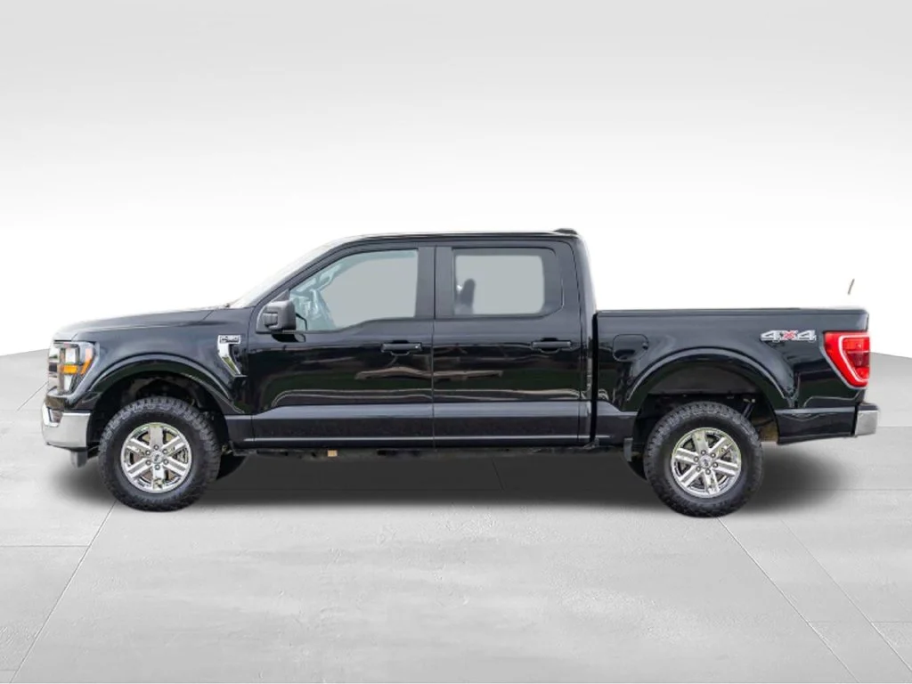 Used 2023 Black Ford XLT image 4