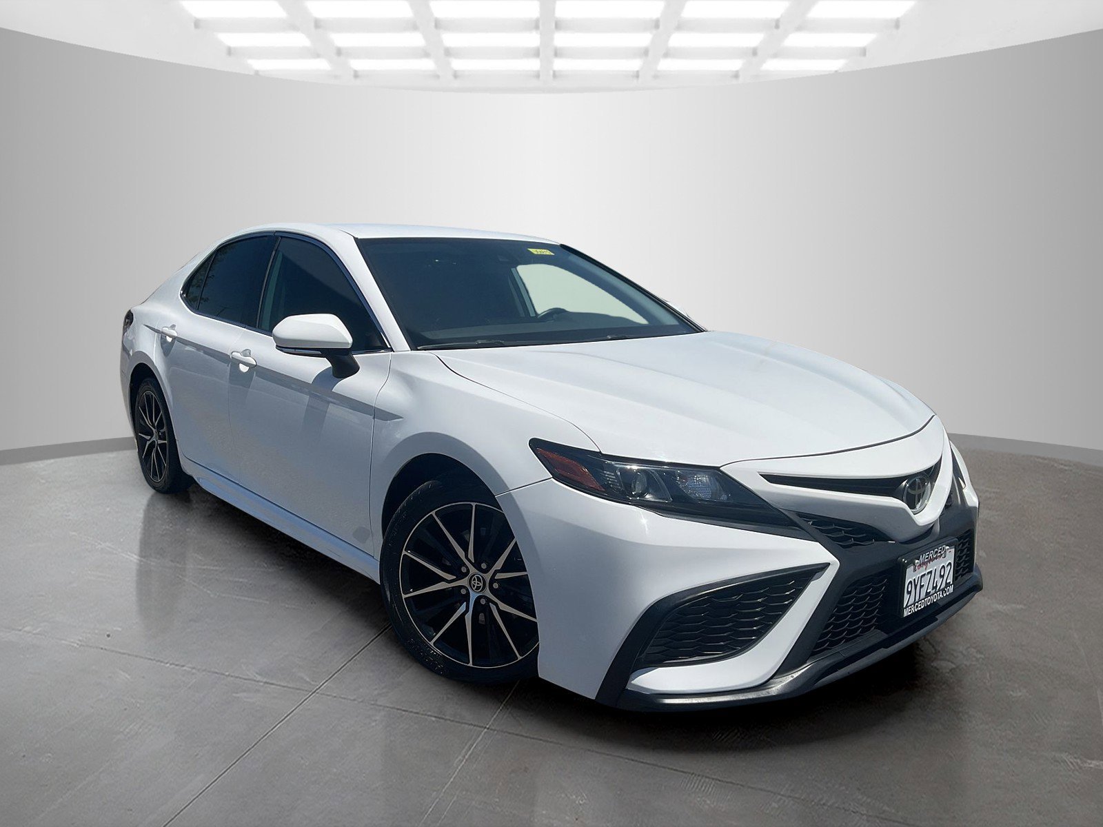 Certified Used 2022 White Toyota SE image 7