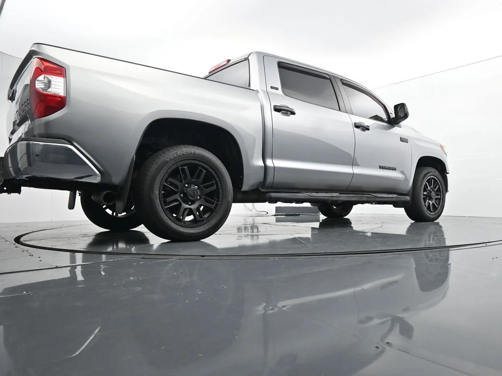 Used 2021 Silver Toyota SR5 image 34