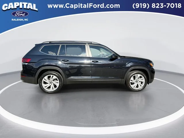 Used 2023  Volkswagen 3.6L V6 SE w/Technology image 9