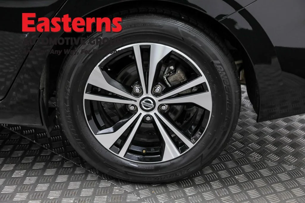 Used 2022 Black Nissan SV image 31