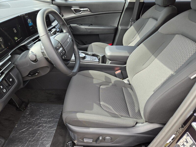 New 2027 Fusion Black Kia S image 6