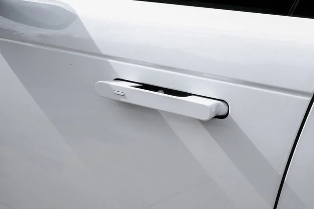New 2026 Fuji White Land Rover SE image 50