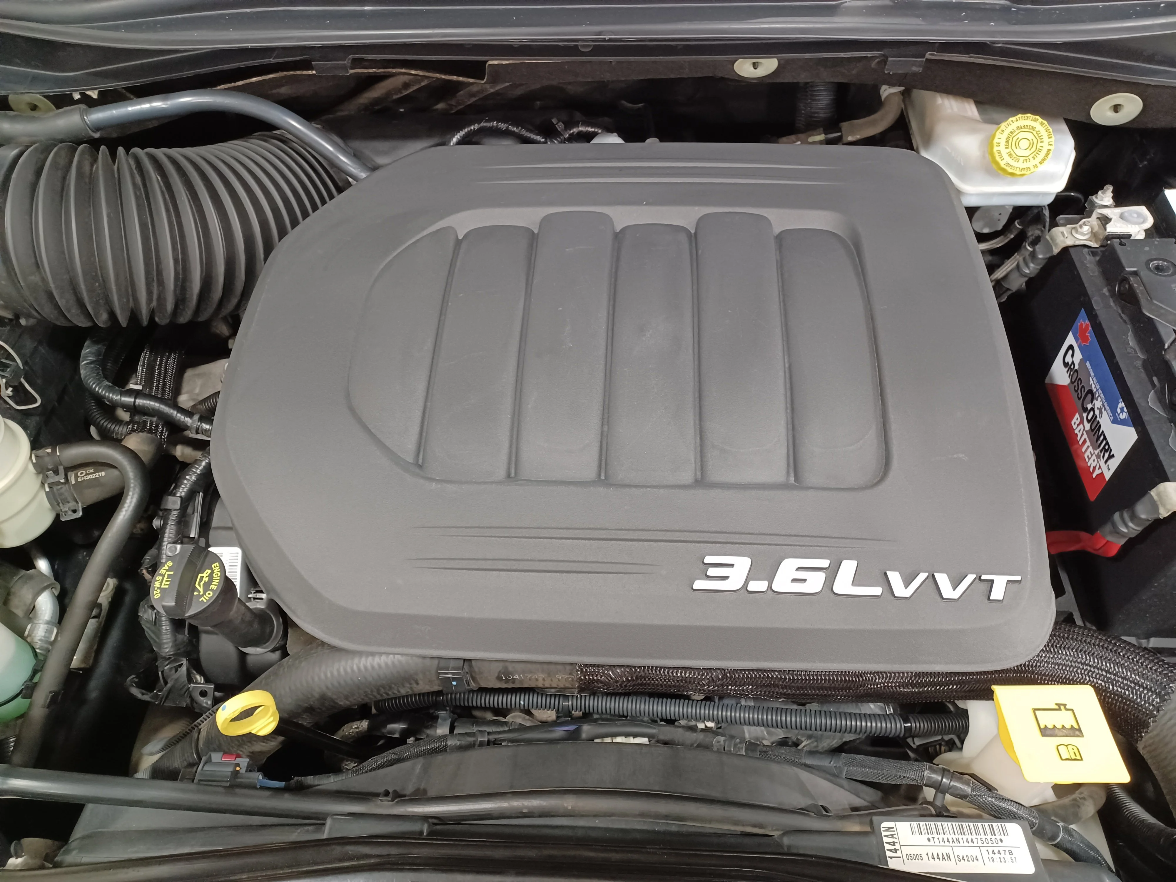 Certified Used 2017 Brilliant Black Crystal Pearl Dodge SE*3.6L V6 | Brilliant Black Crystal Pearl | 7 Pass | Stow 