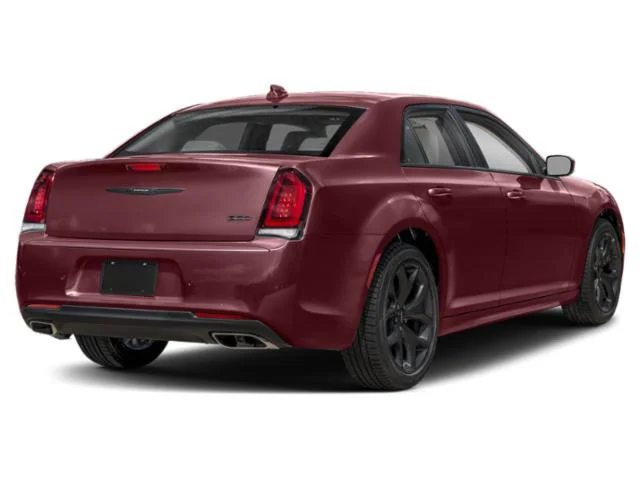 Used 2023 Velvet Chrysler Touring L image 2