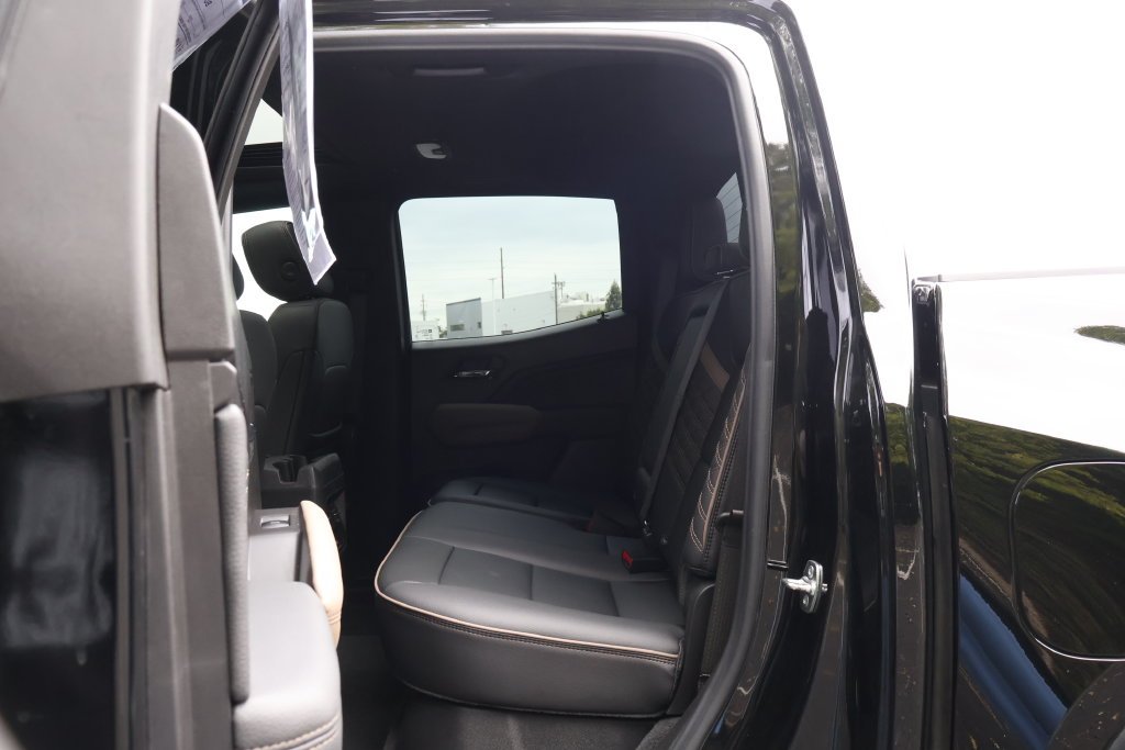 2025 GMC Canyon Denali - Photo 47