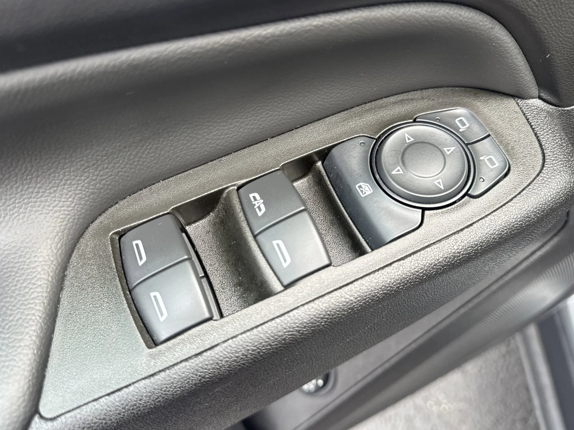 2024 Chevrolet Equinox LT - Photo 13
