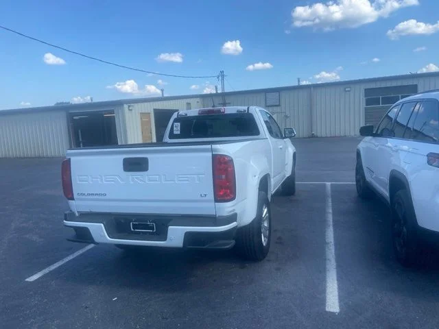 Used 2022 White Chevrolet LT image 4
