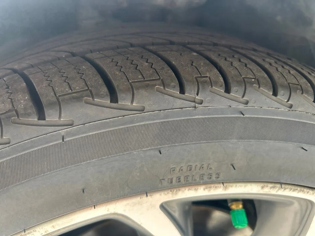 Used 2018  Lincoln Premiere image 27