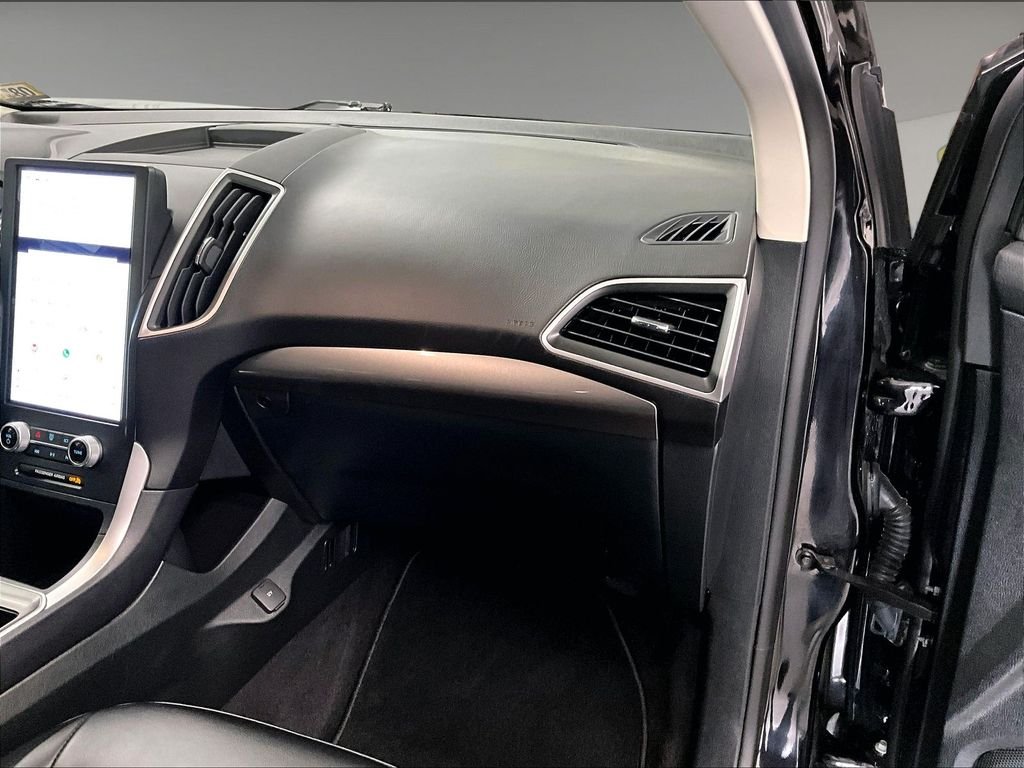 Used 2024 Black Metallic Ford SEL image 13