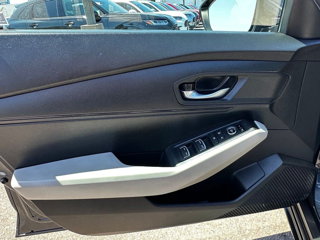 Used 2024  Honda LX image 23