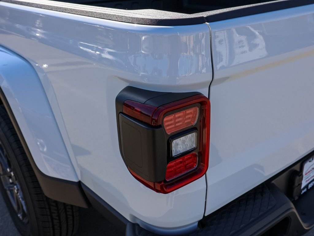 New 2026 Bright White Clear-Coat Exterior Paint Jeep Sport S image 6