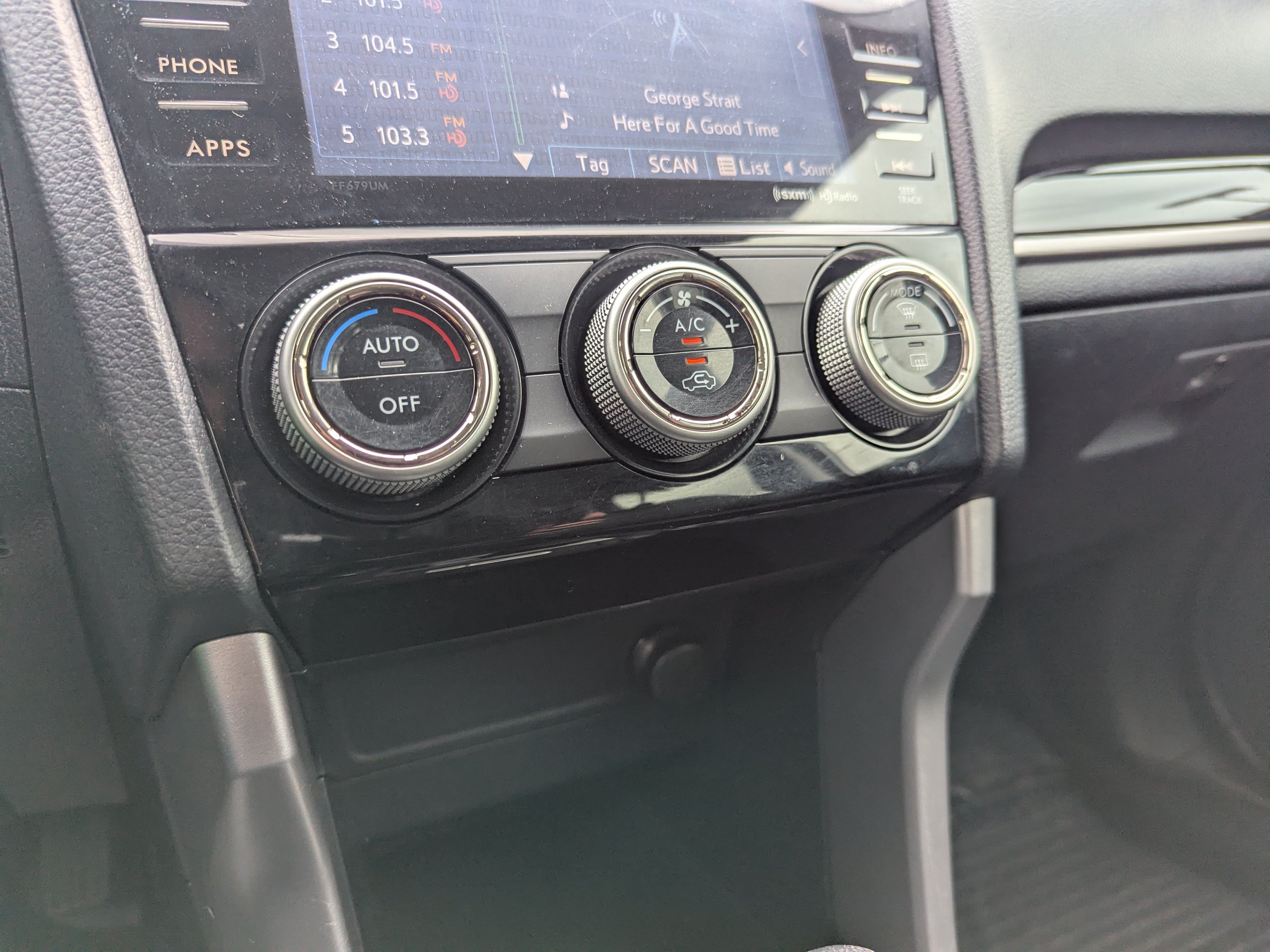 2018 Subaru Forester Limited - Photo 24