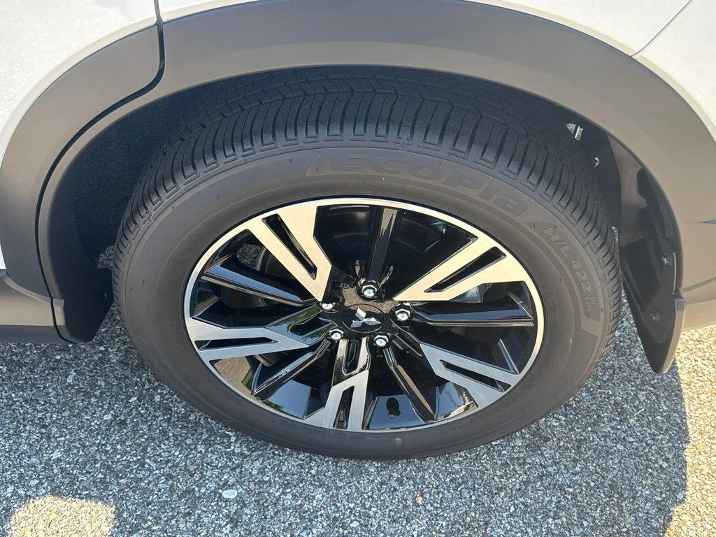 2026 Mitsubishi Eclipse Cross SE - Photo 10