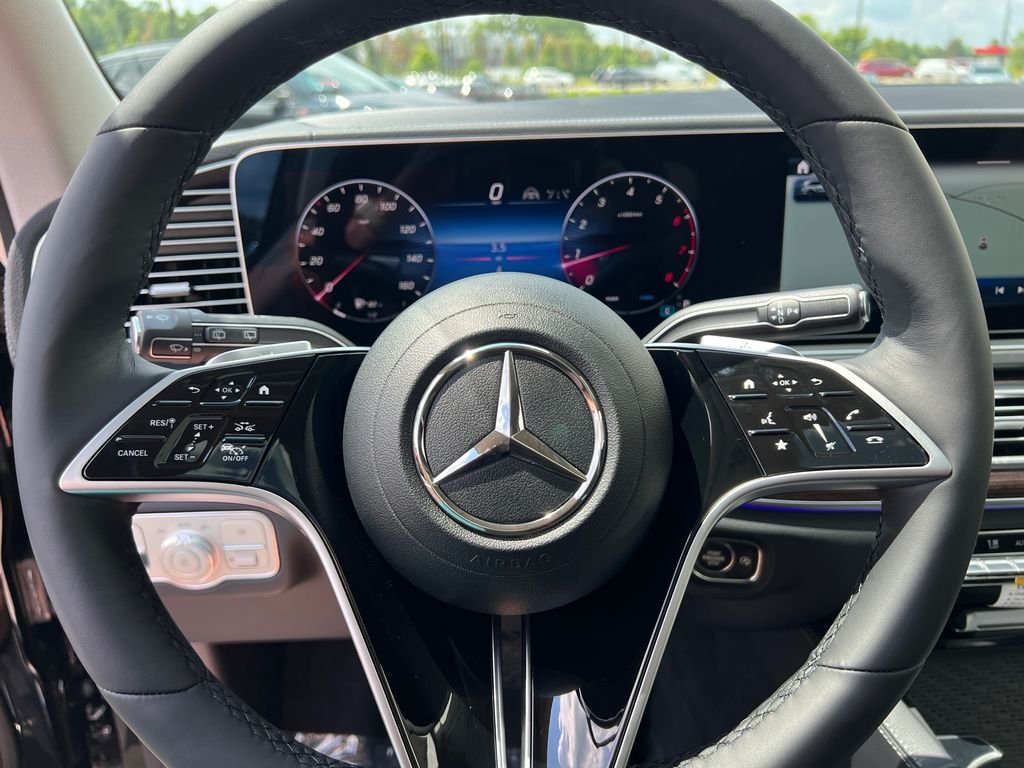 New 2026 Black Mercedes-Benz GLS 450 image 18