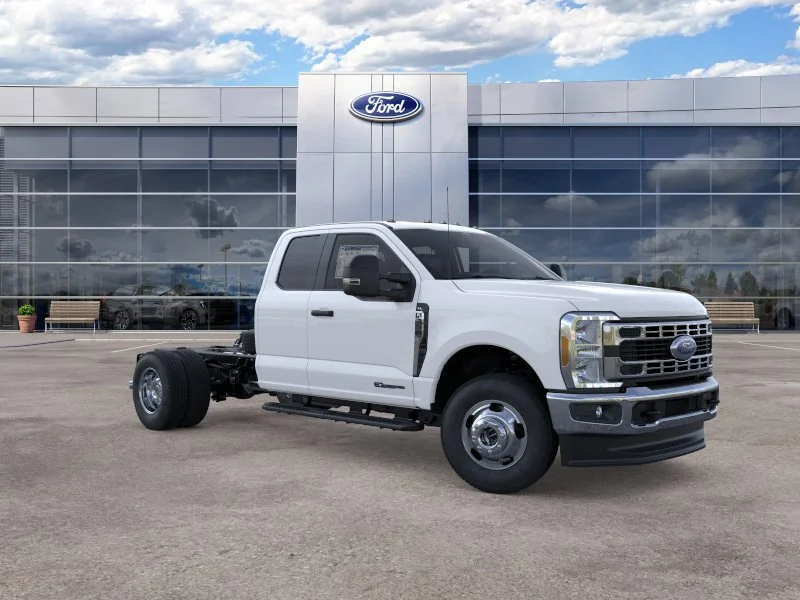 New 2026 Oxford White Ford XL image 32