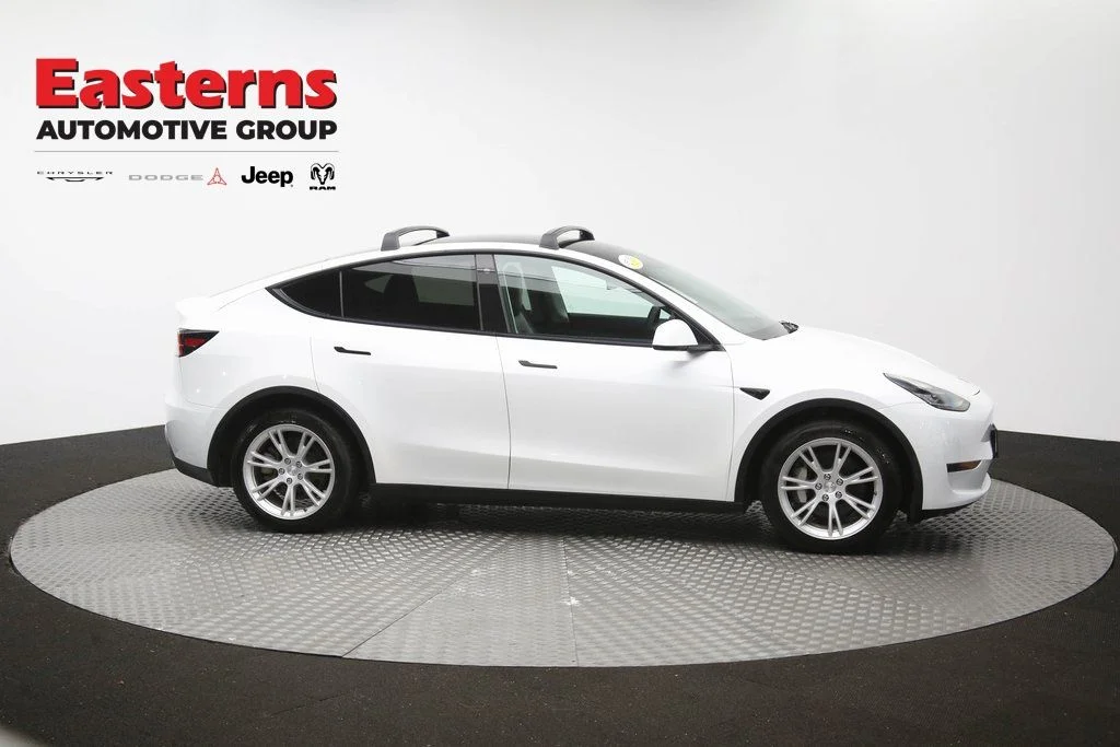 Used 2021 White Tesla Long Range image 42