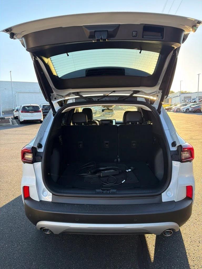 2025 Ford Escape Plug-In Hybrid BASE SUV Slide 5