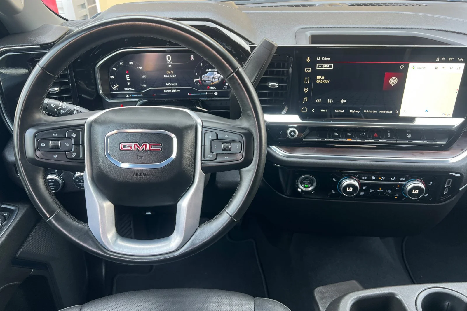 Used 2024 Downpour Metallic GMC SLT image 14