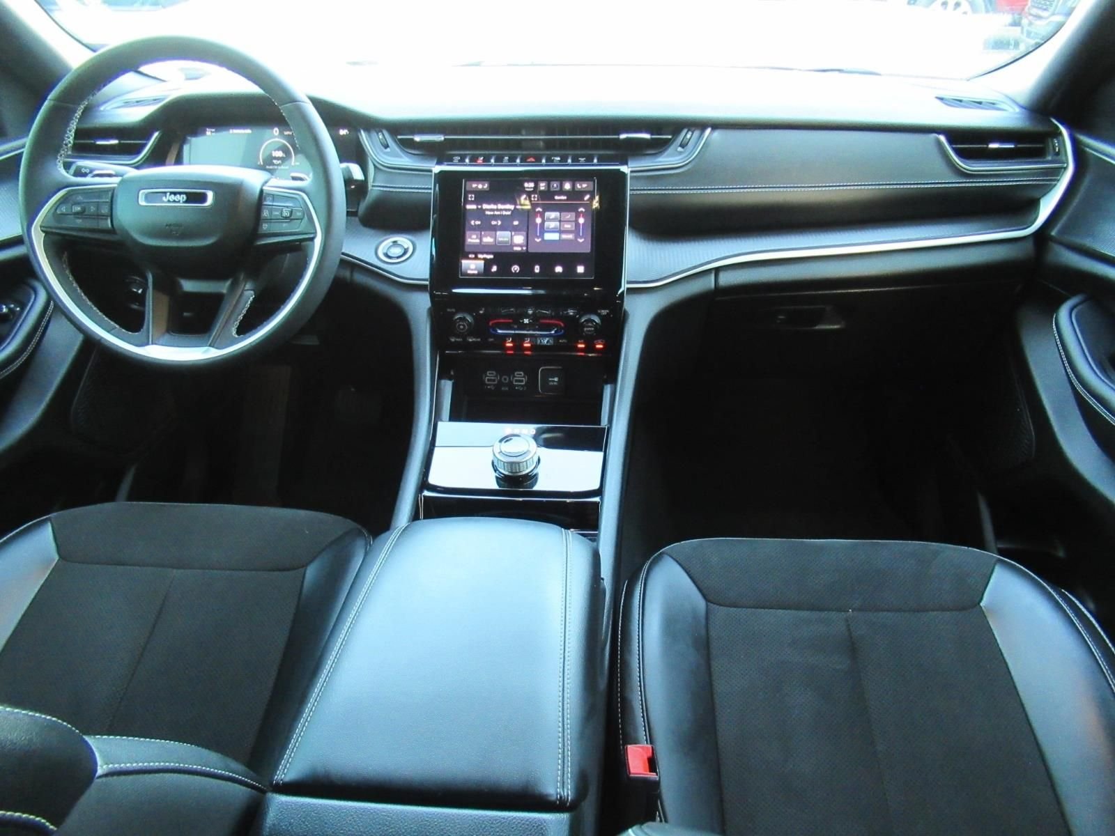 Used 2023 Black Jeep Altitude X image 12